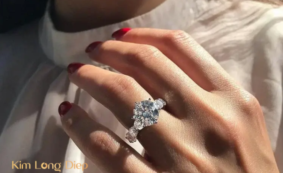 Kim cương 9 ly giá bao nhiêu? Cập nhật giá mới hôm nay